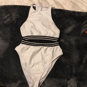 Sporty two piece 🌚